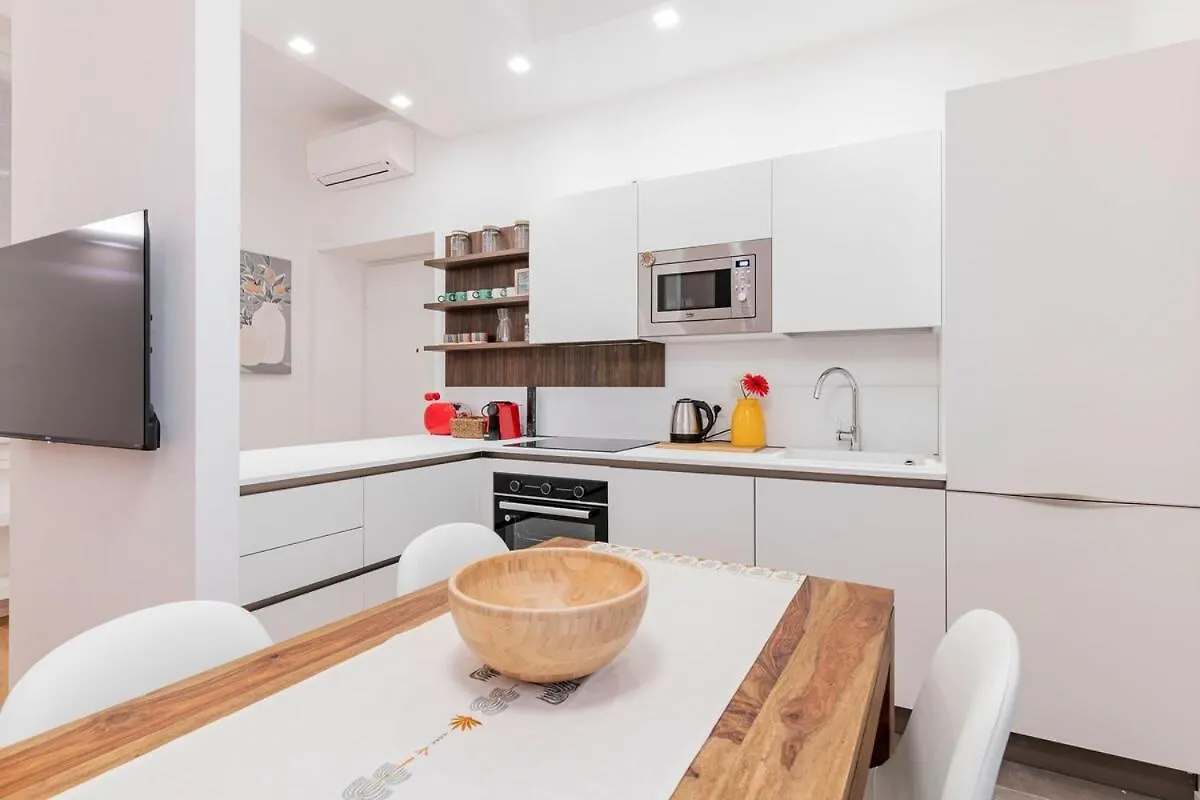 Homeby, Casa Isella ميلان شقة